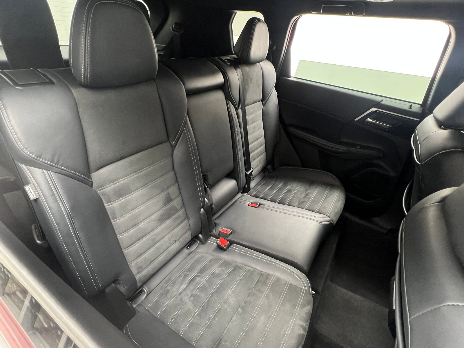 Thumbnail: 2022 Mitsubishi Outlander - 5