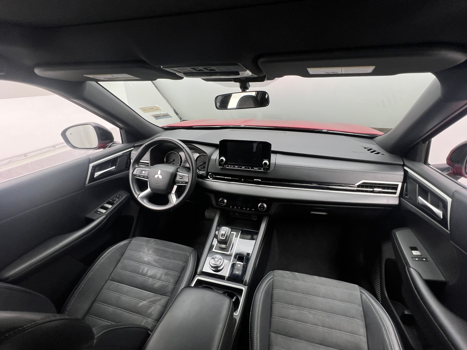 Thumbnail: 2022 Mitsubishi Outlander - 2