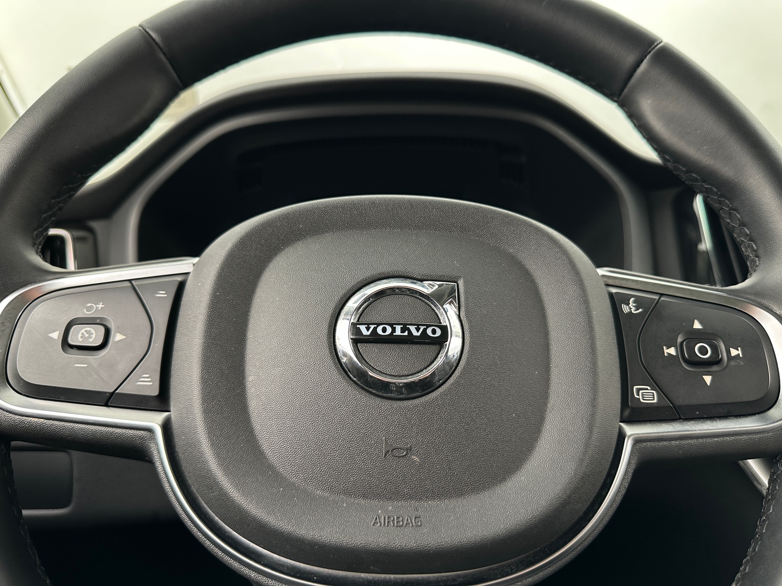 Thumbnail: 2024 Volvo XC60 - 4