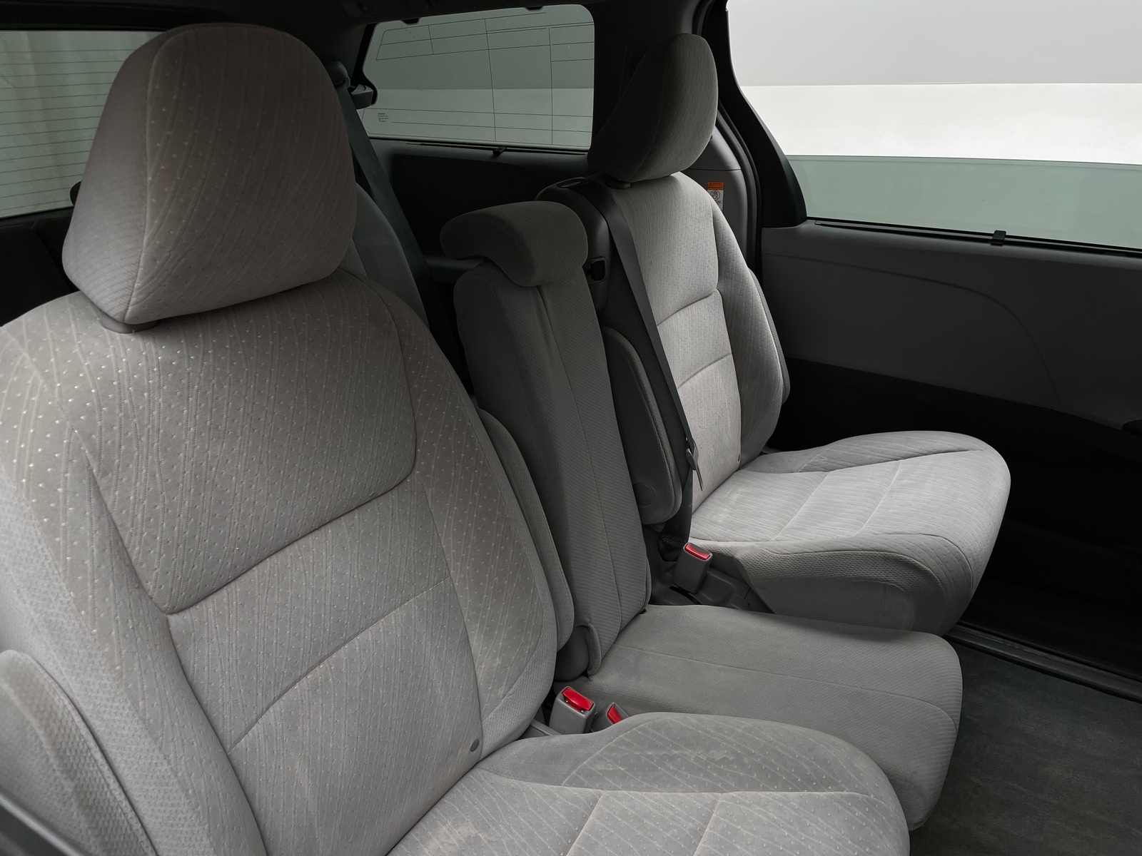 Thumbnail: 2018 Toyota Sienna - 6