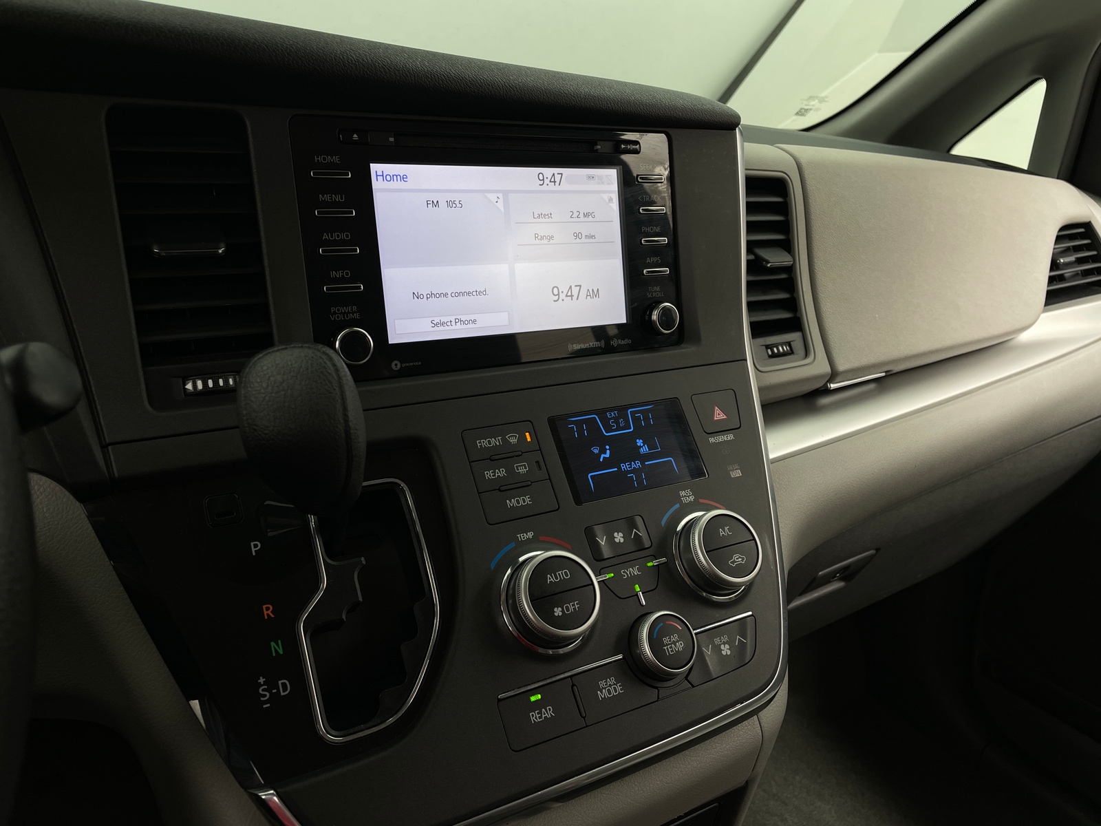 Thumbnail: 2018 Toyota Sienna - 4