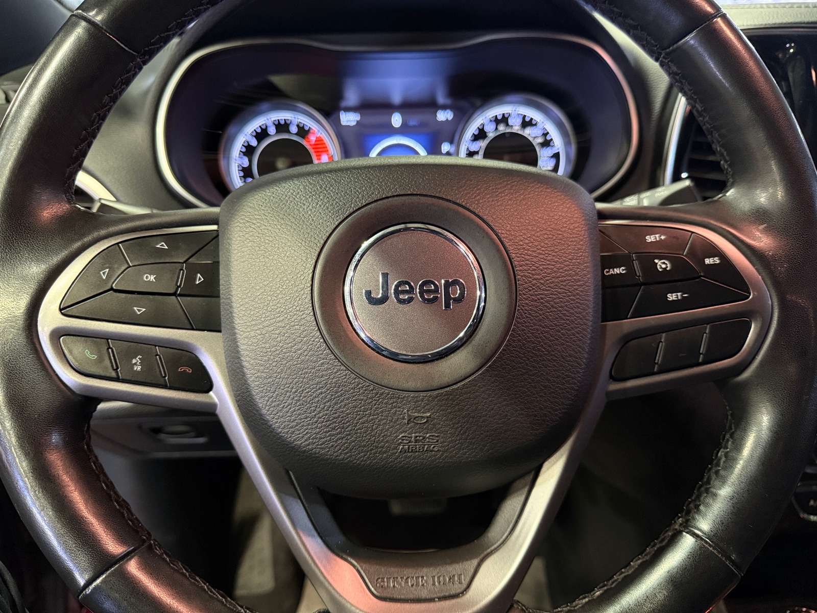 Thumbnail: 2019 Jeep Cherokee - 4