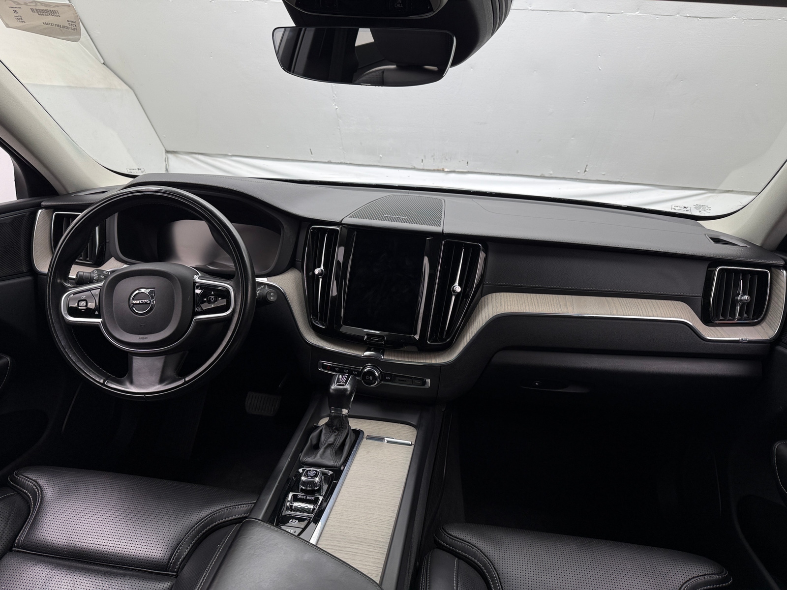 Thumbnail: 2021 Volvo XC60 - 2