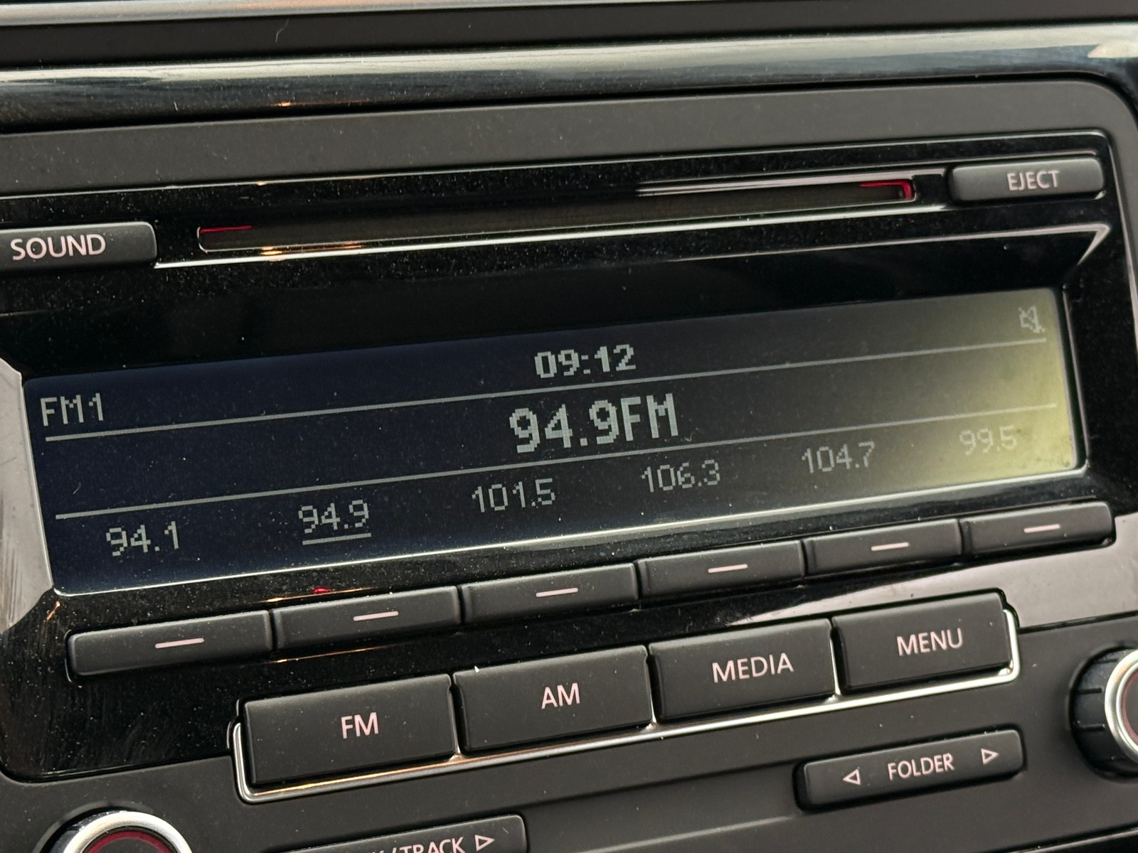 Thumbnail: 2013 Volkswagen Beetle - 4