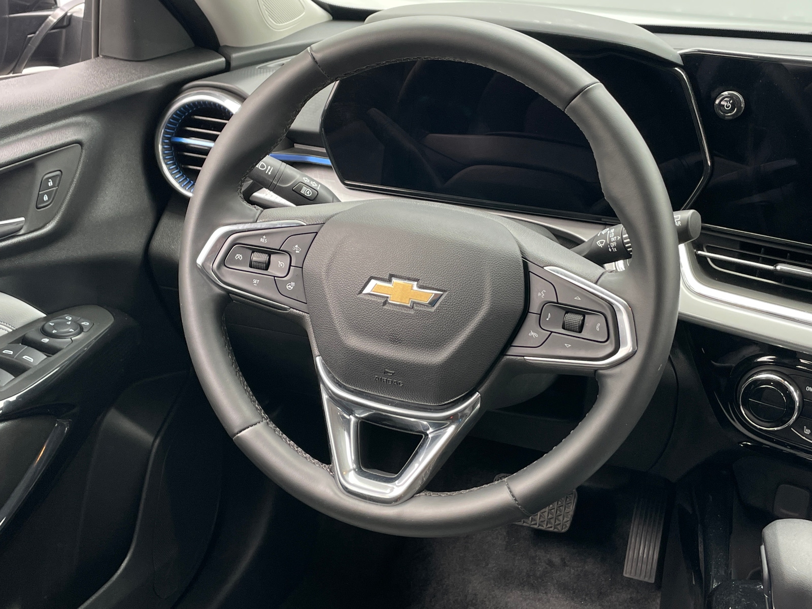 Thumbnail: 2025 Chevrolet Trax - 5