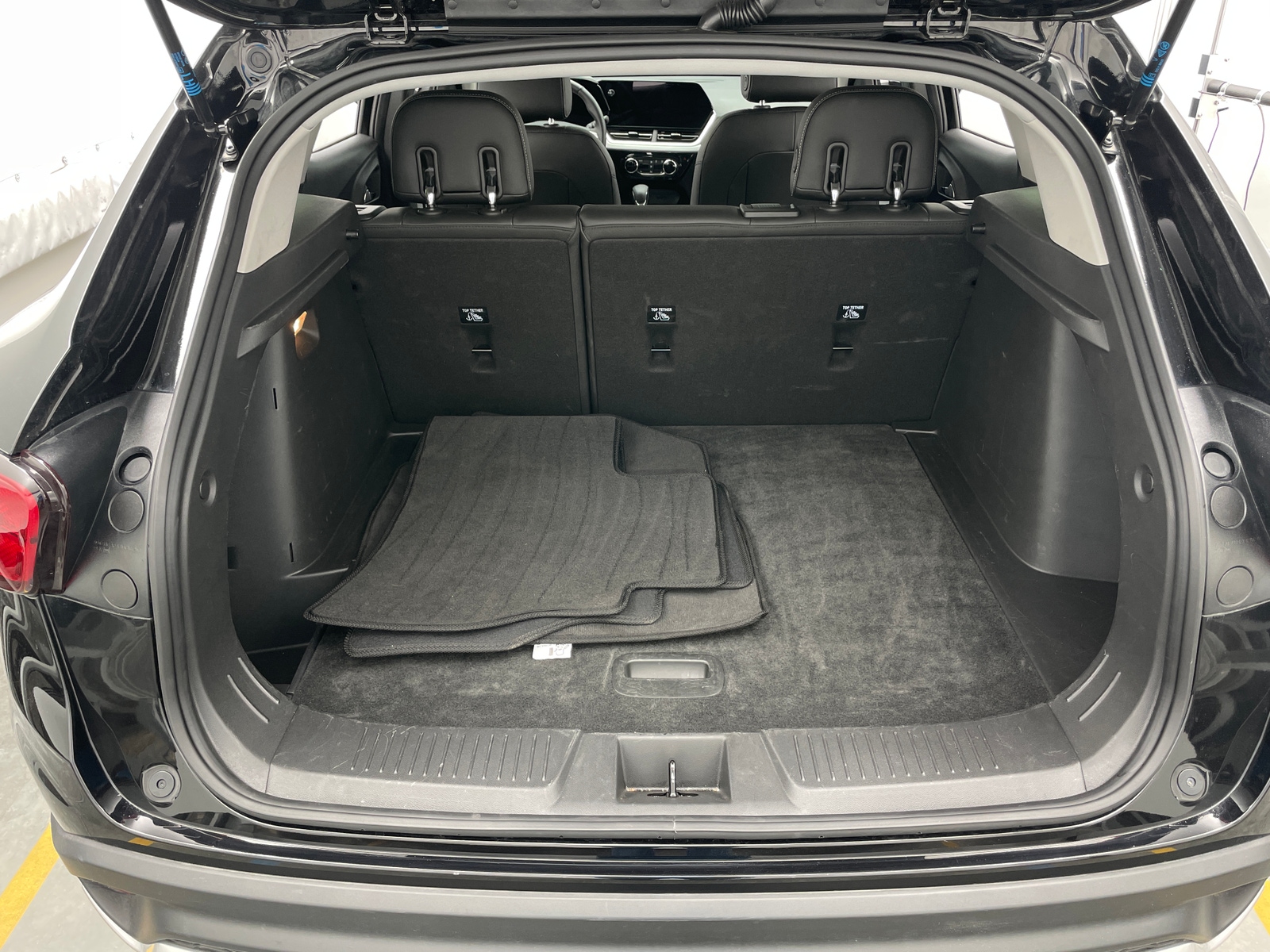 Thumbnail: 2025 Chevrolet Trax - 7