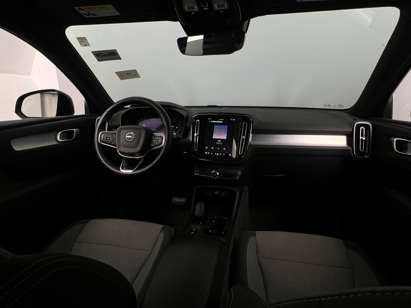 Thumbnail: 2024 Volvo XC40 - 3