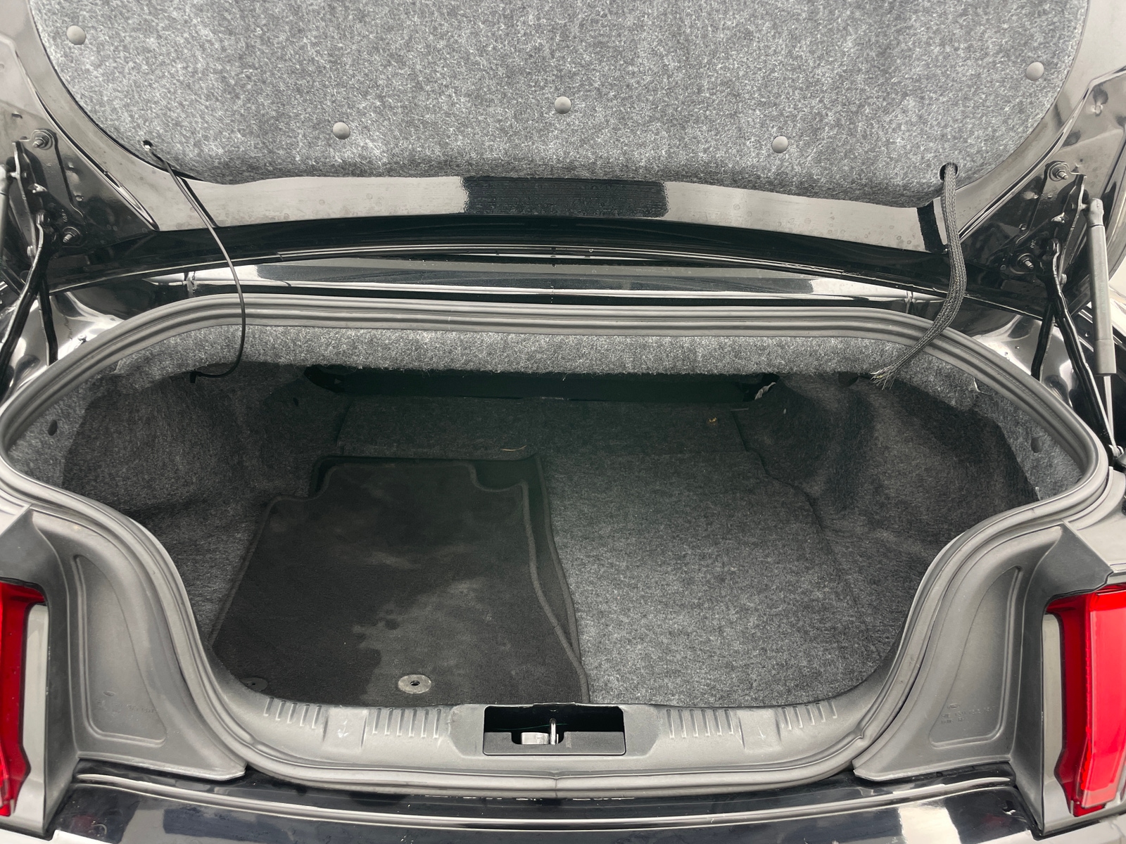 Thumbnail: 2018 Ford Mustang - 6