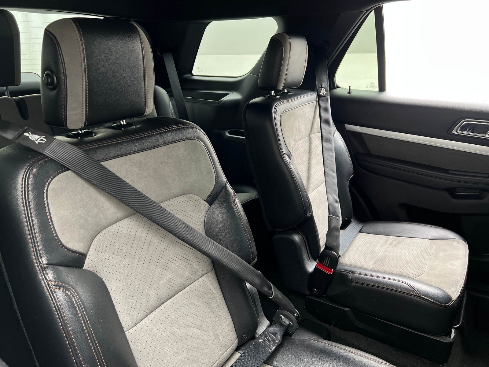 Thumbnail: 2017 Ford Explorer - 6