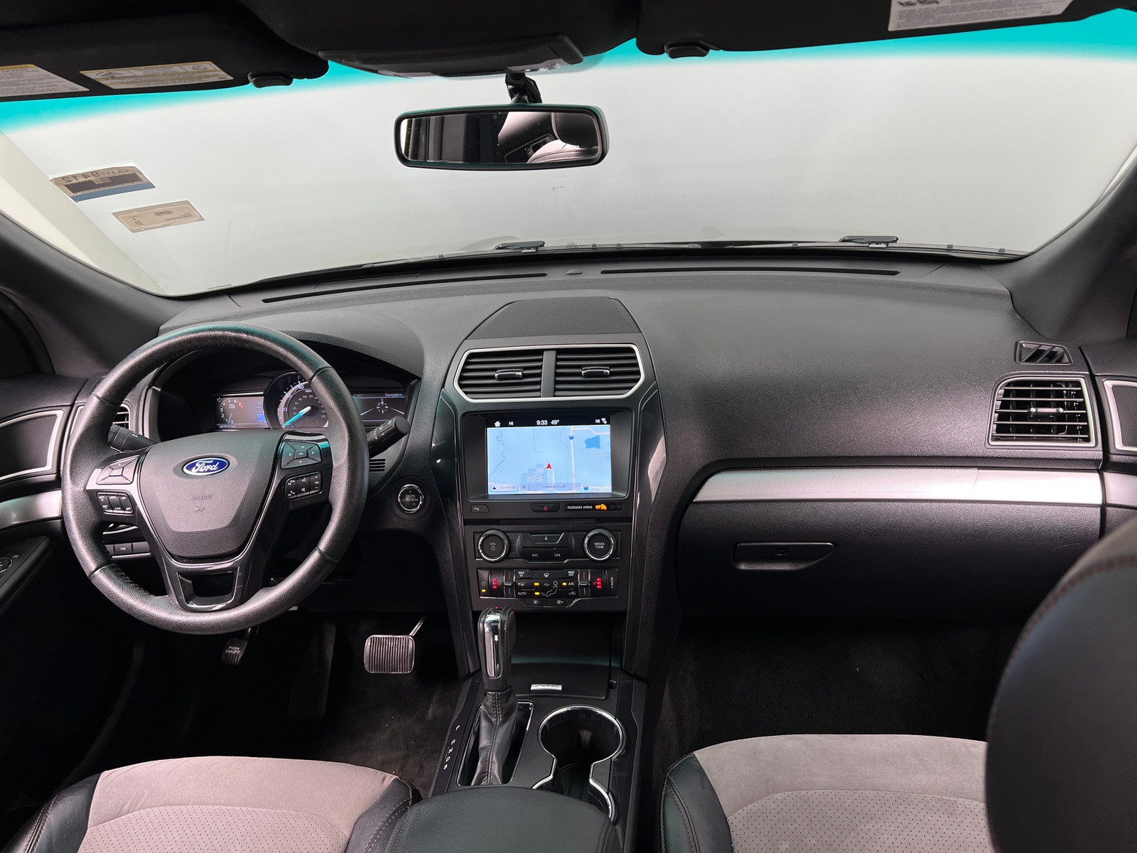 Thumbnail: 2017 Ford Explorer - 3