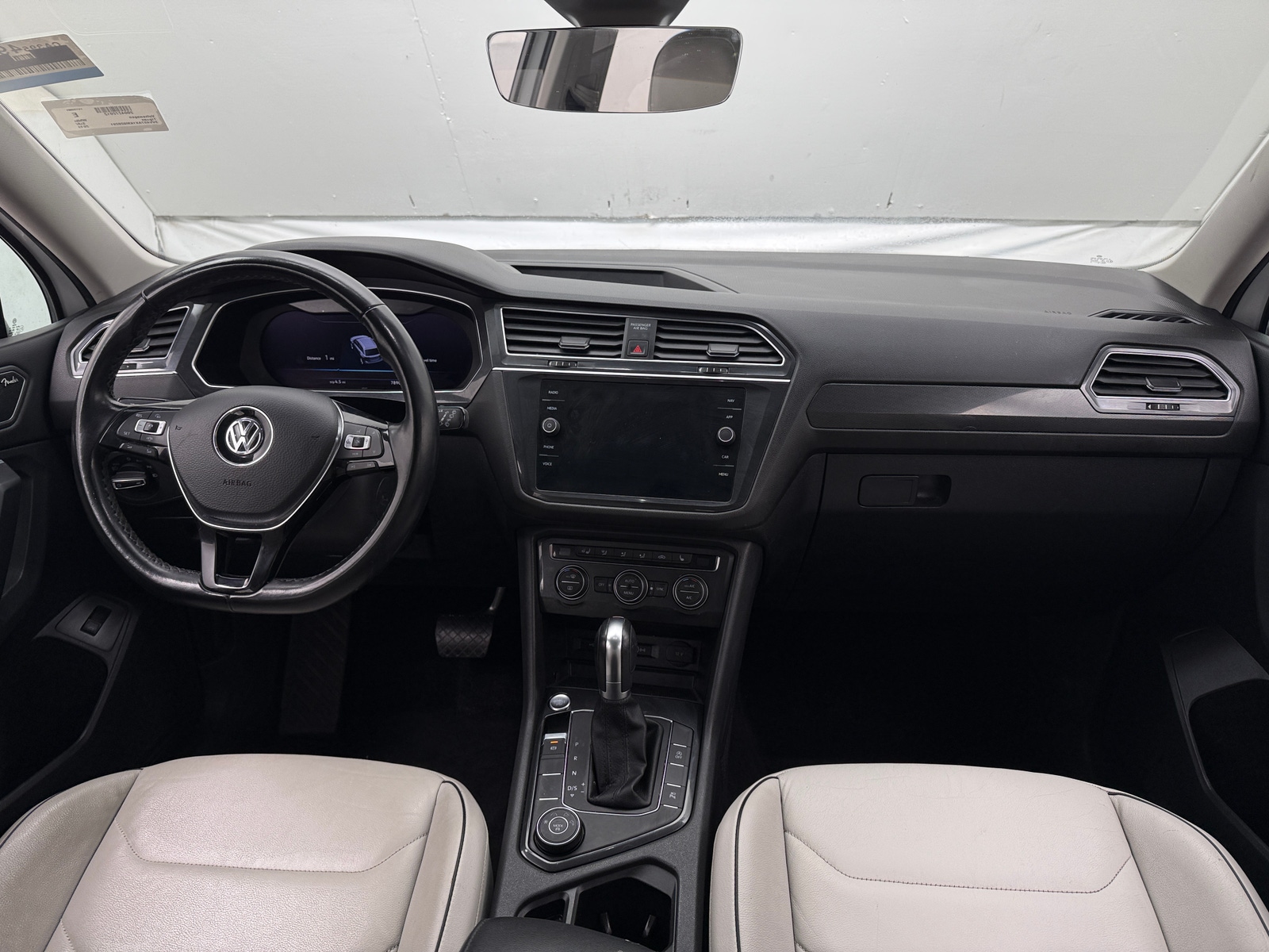 Thumbnail: 2019 Volkswagen Tiguan - 2