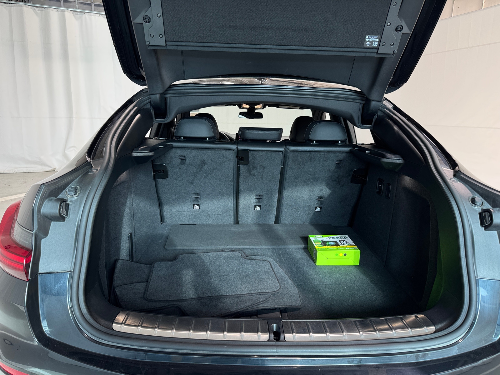 Thumbnail: 2025 BMW X4 - 6