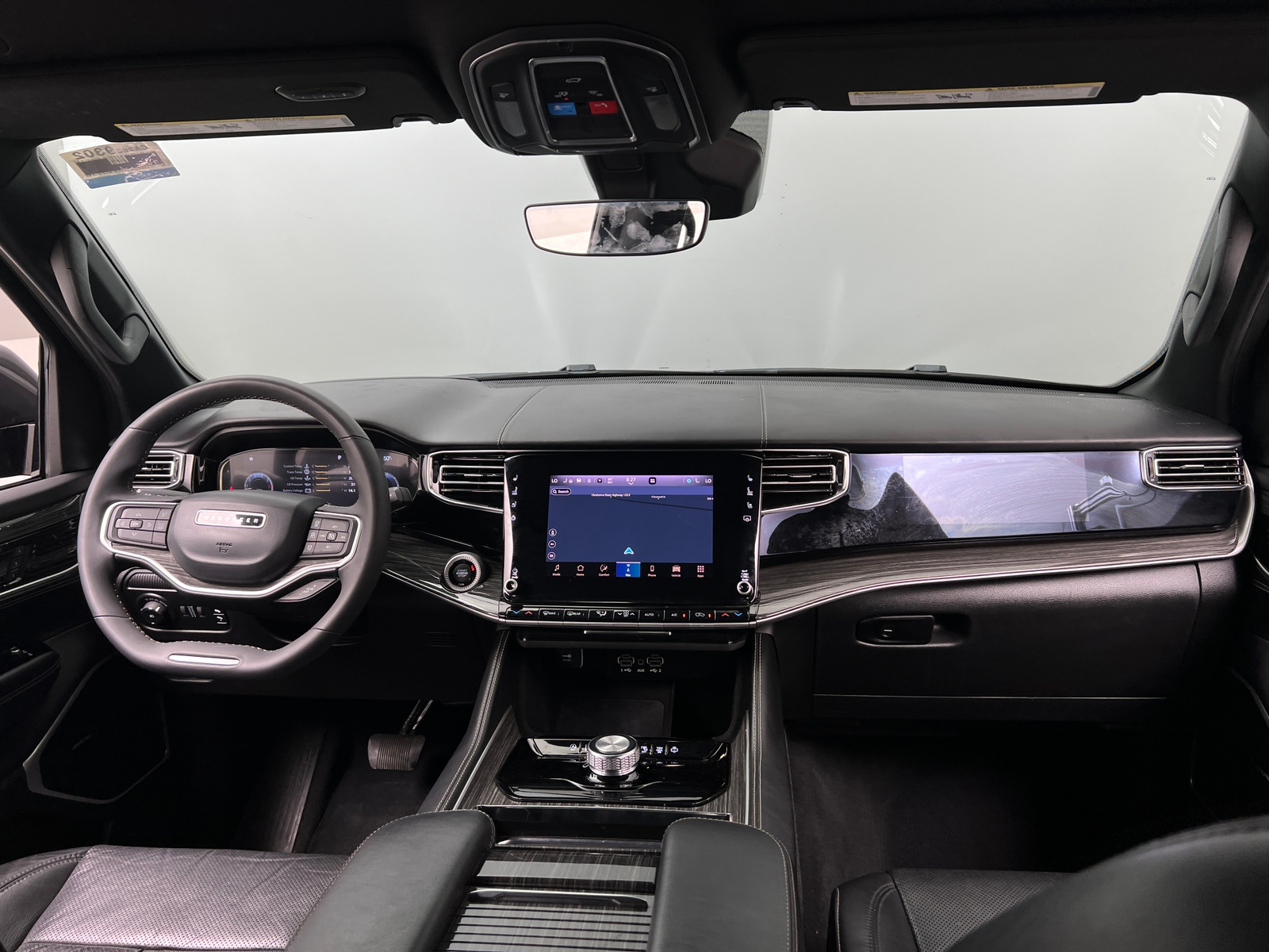 Thumbnail: 2022 Jeep Wagoneer - 2