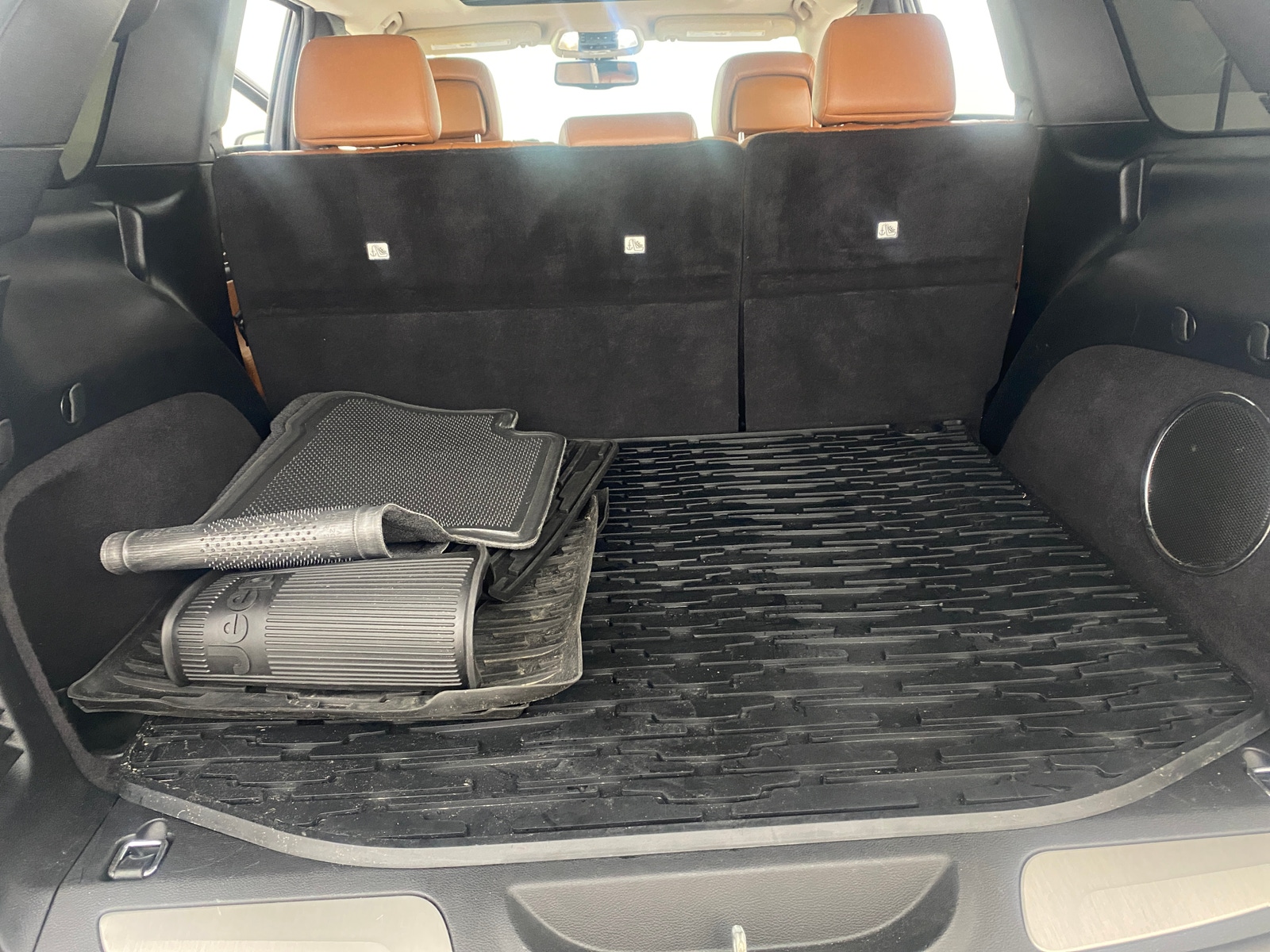 Thumbnail: 2012 Jeep Grand Cherokee - 6