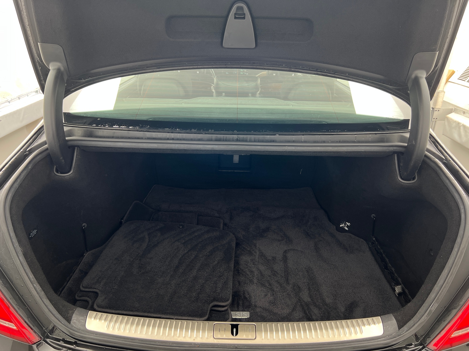 Thumbnail: 2019 Genesis G90 - 6