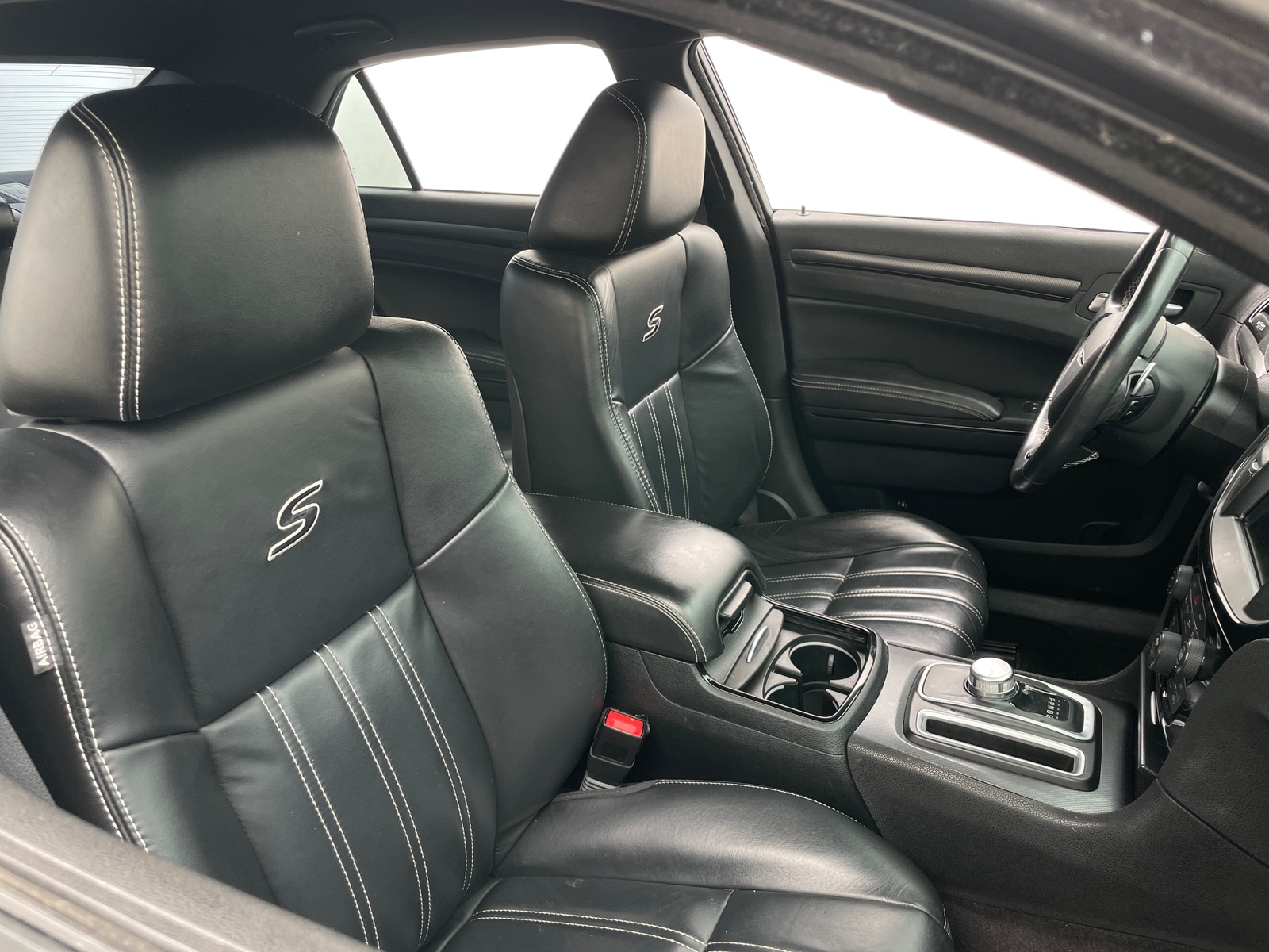 Thumbnail: 2016 Chrysler 300 - 2