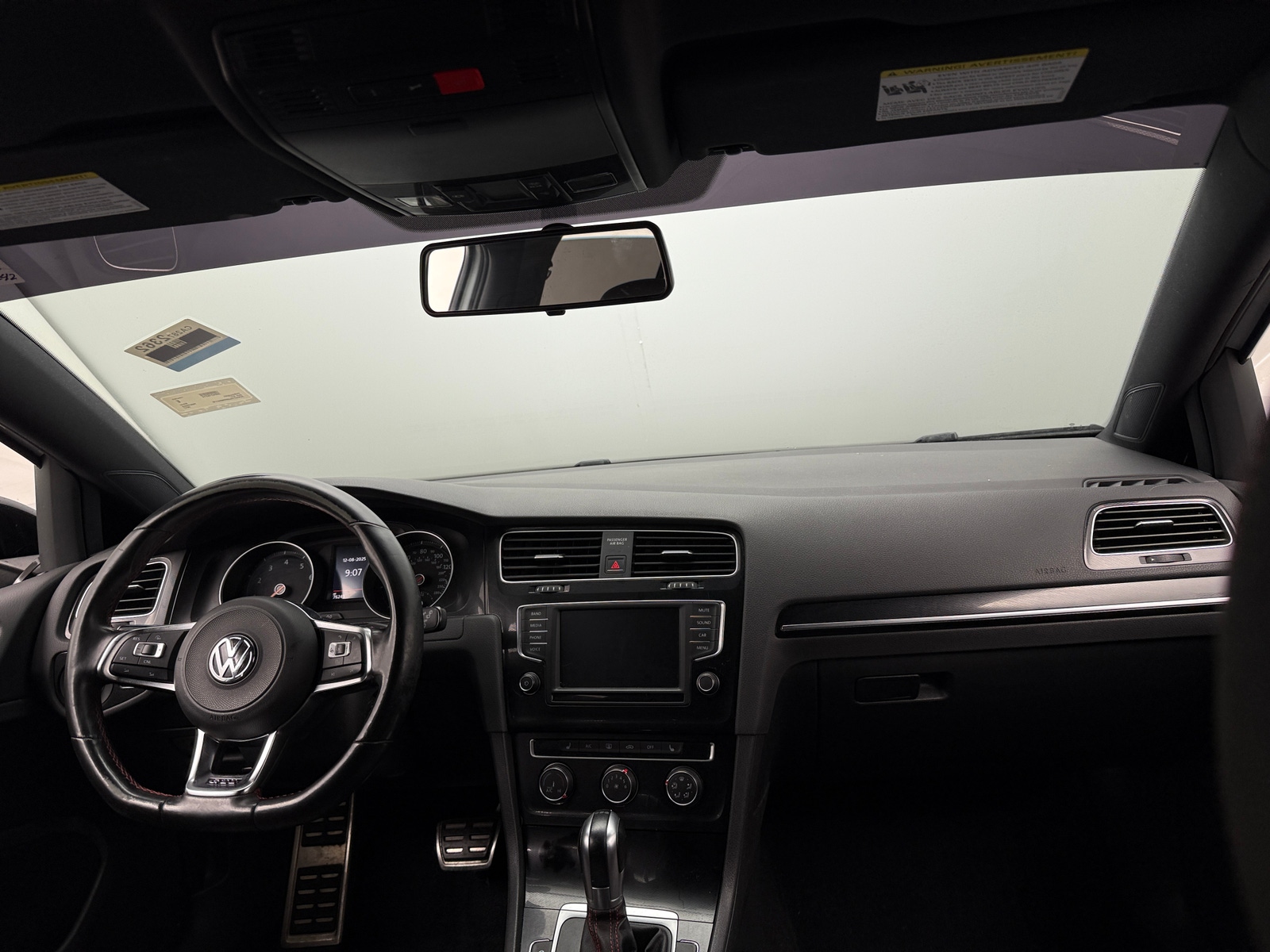 Thumbnail: 2017 Volkswagen Golf - 3