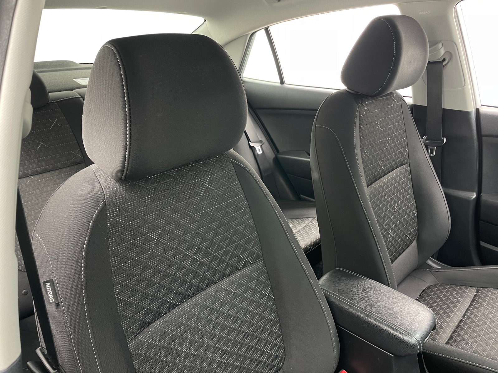 Thumbnail: 2019 Kia Rio - 2