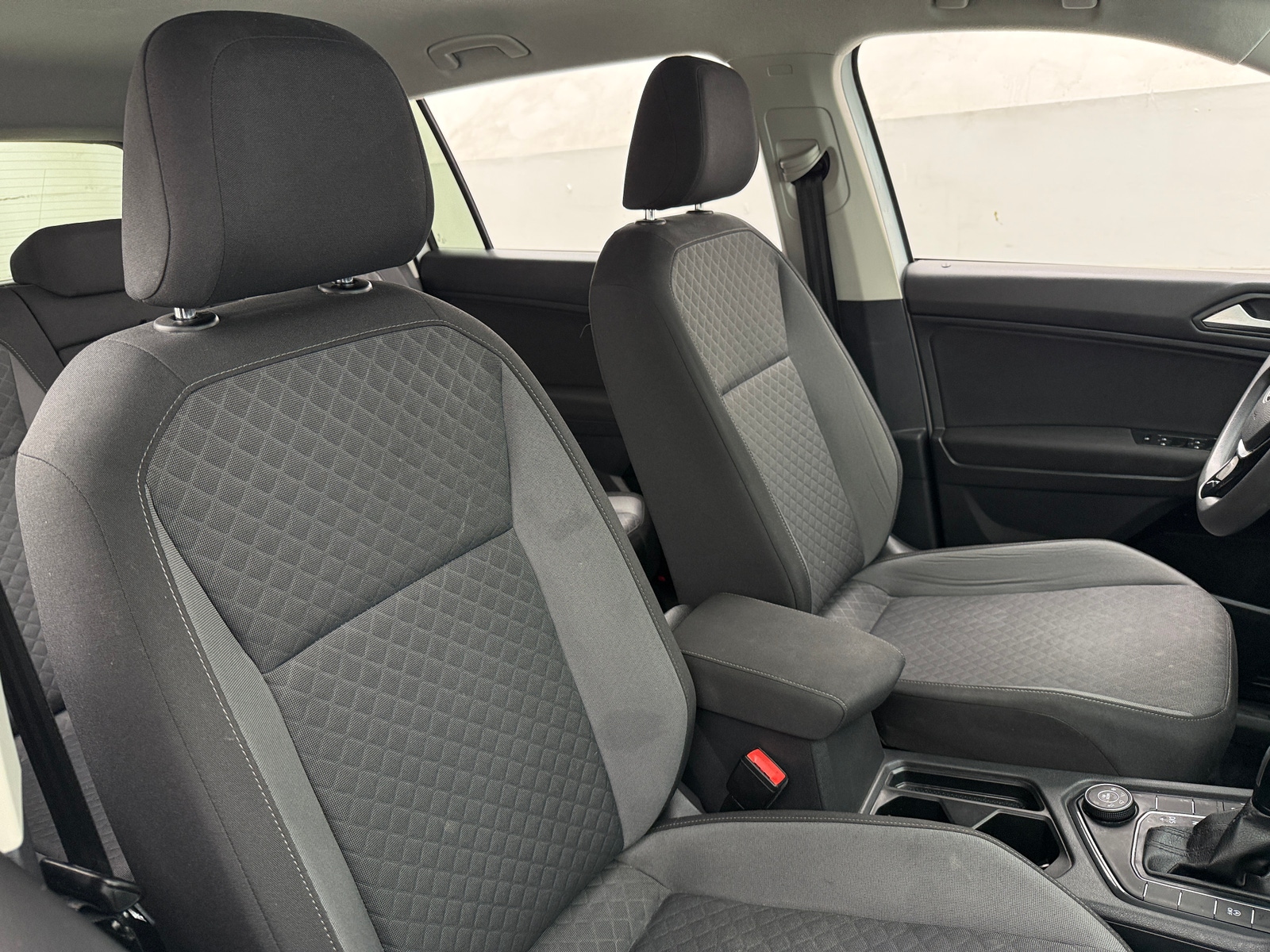 Thumbnail: 2020 Volkswagen Tiguan - 2