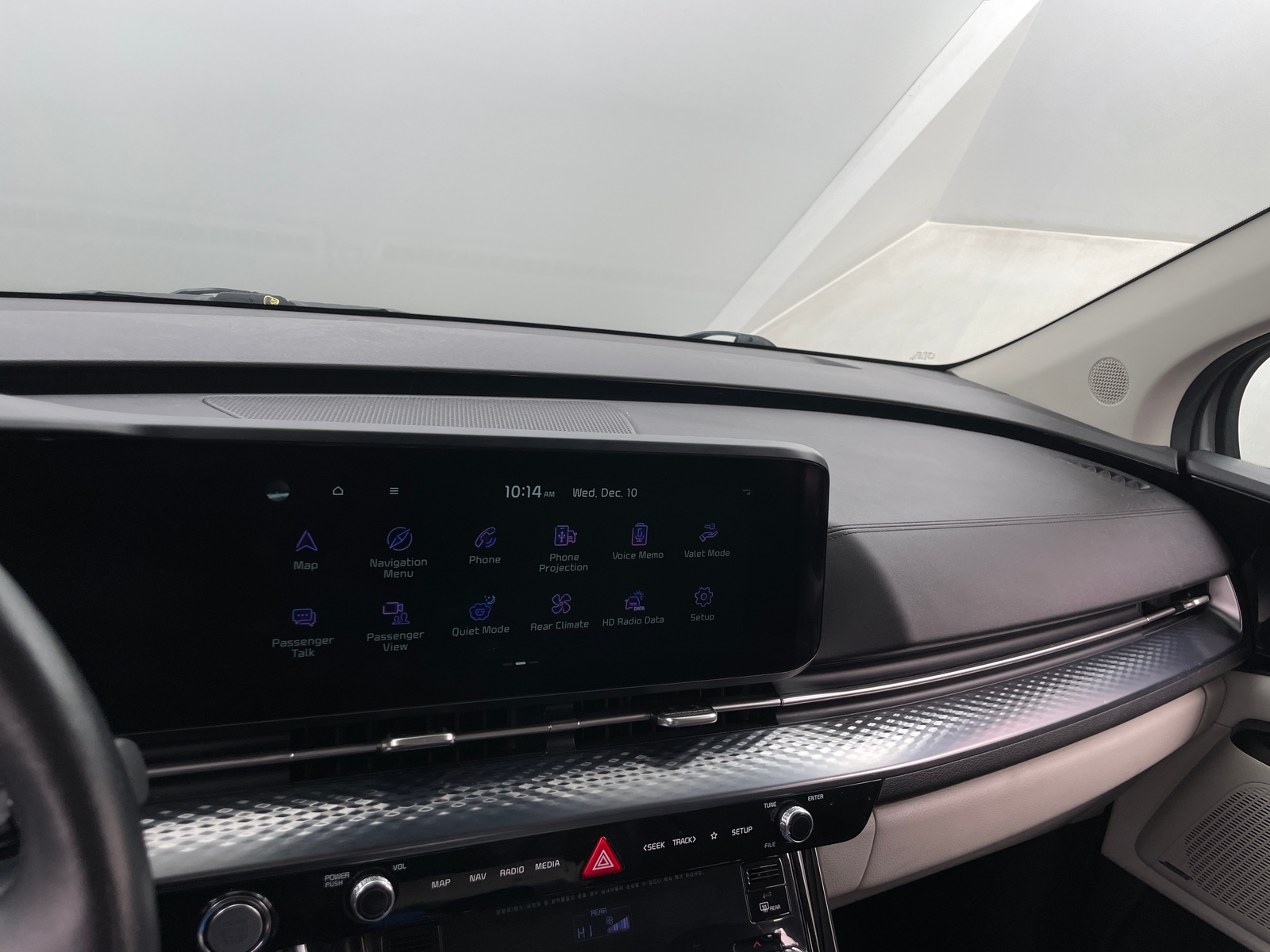 Thumbnail: 2022 Kia Carnival - 3