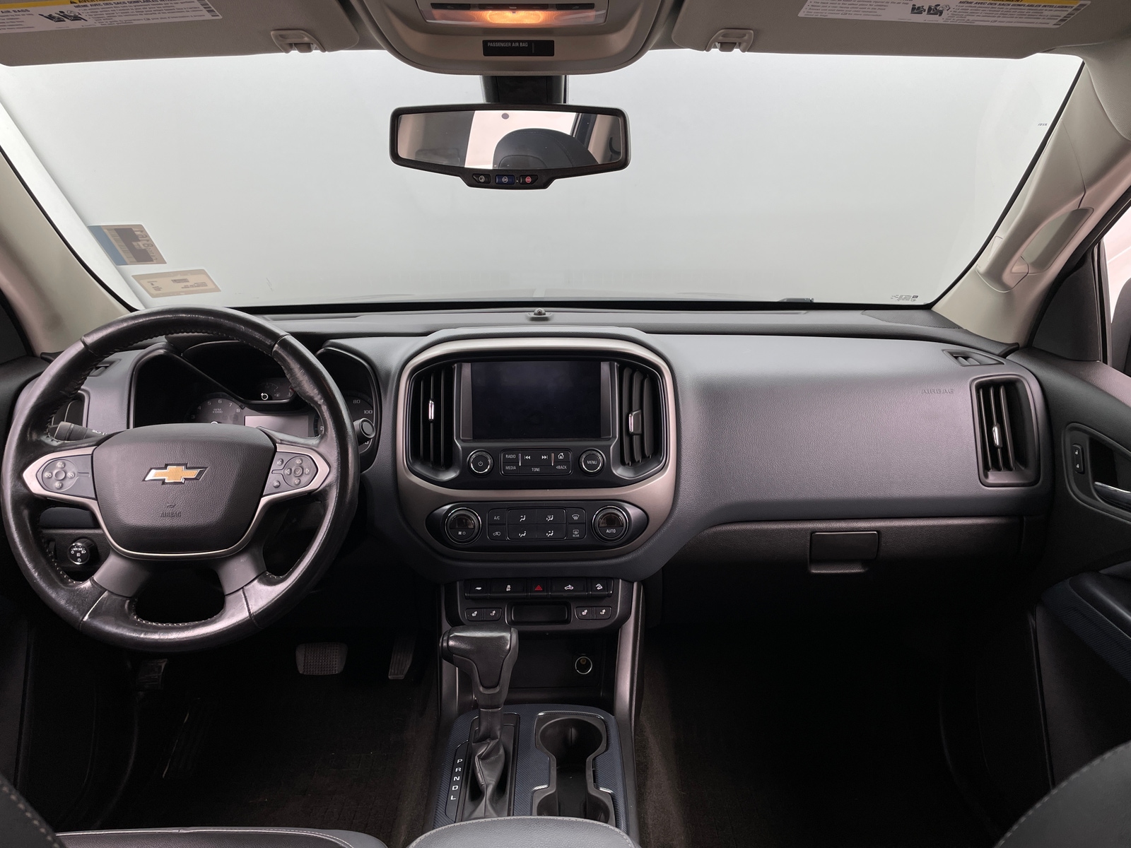 Thumbnail: 2017 Chevrolet Colorado - 3