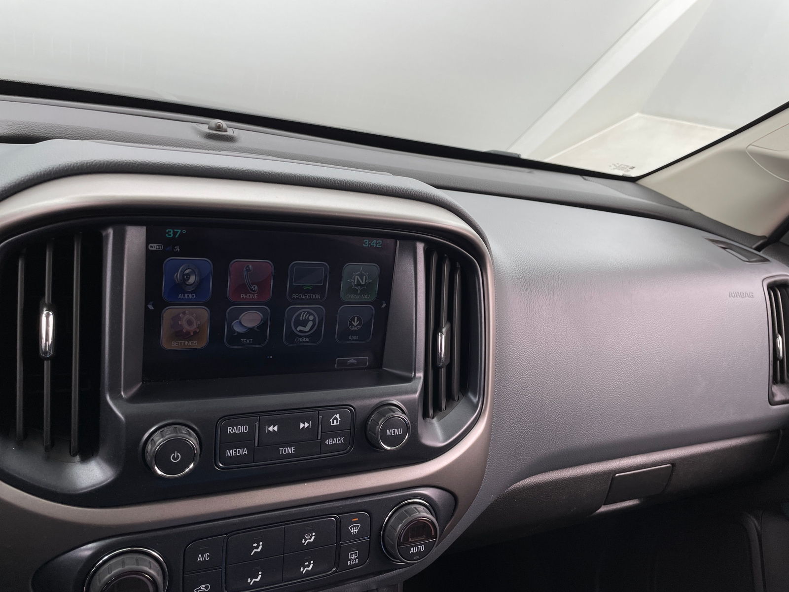 Thumbnail: 2017 Chevrolet Colorado - 4