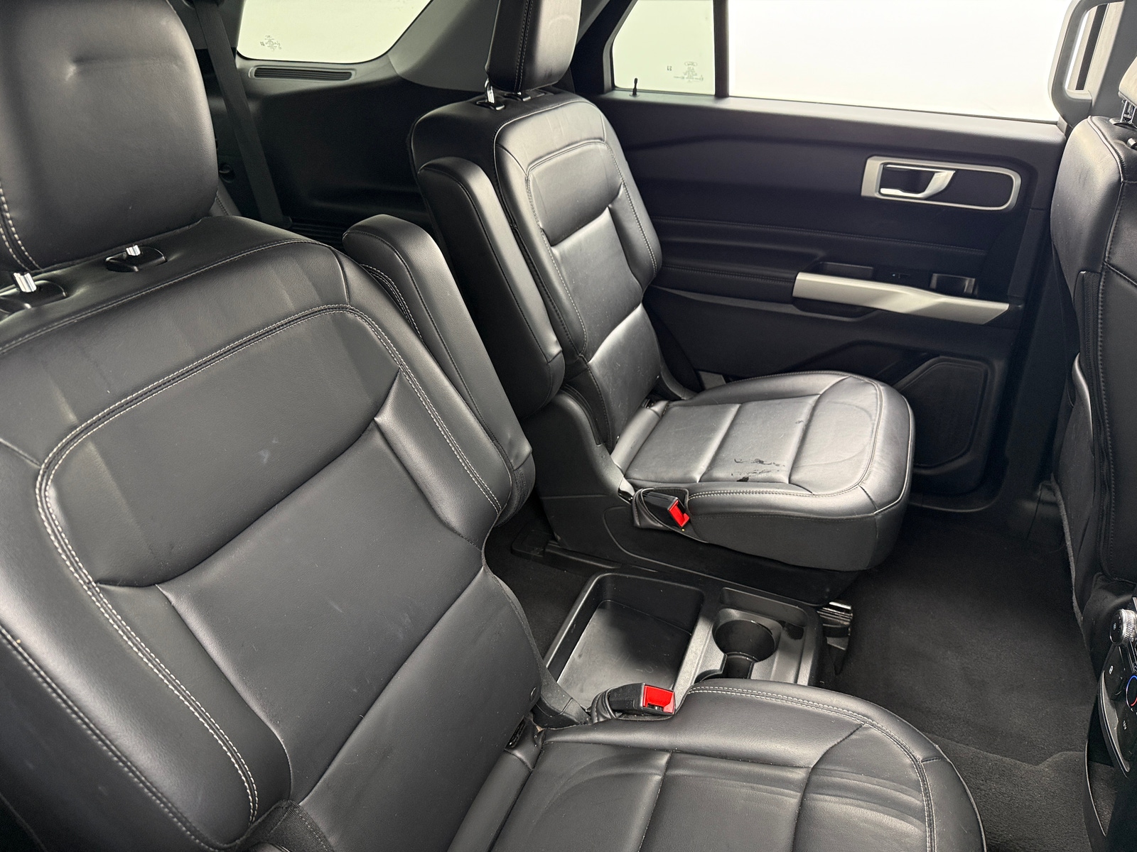 Thumbnail: 2021 Ford Explorer - 6