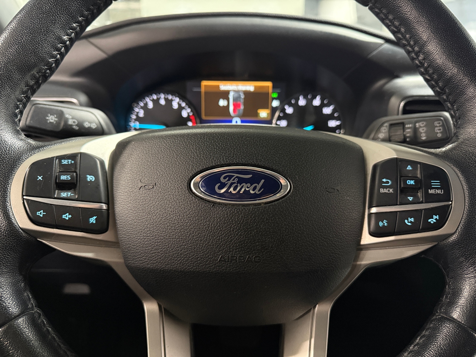 Thumbnail: 2021 Ford Explorer - 5