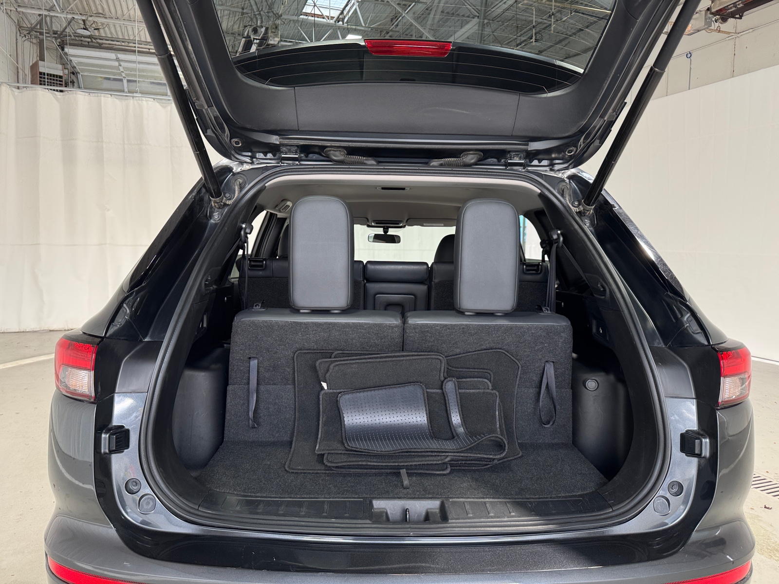 Thumbnail: 2024 Mitsubishi Outlander - 6