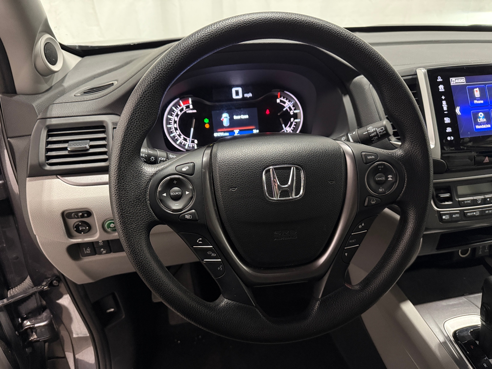 Thumbnail: 2017 Honda Pilot - 5