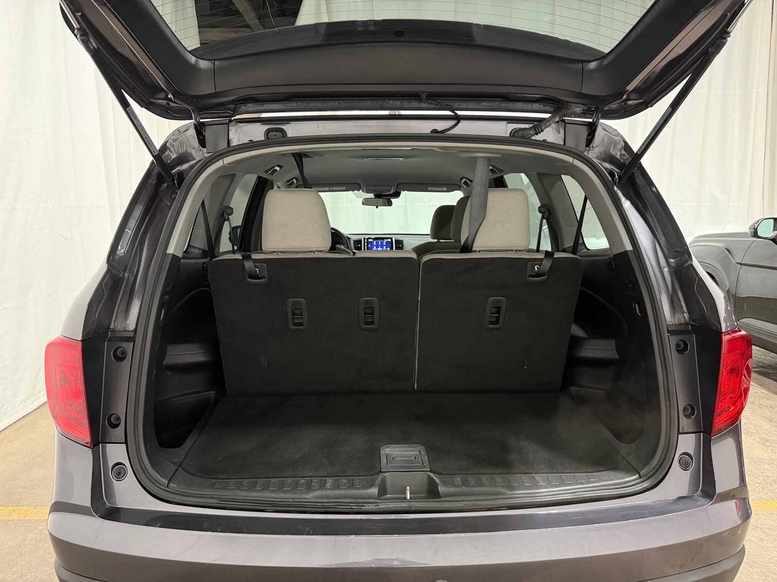 Thumbnail: 2017 Honda Pilot - 7