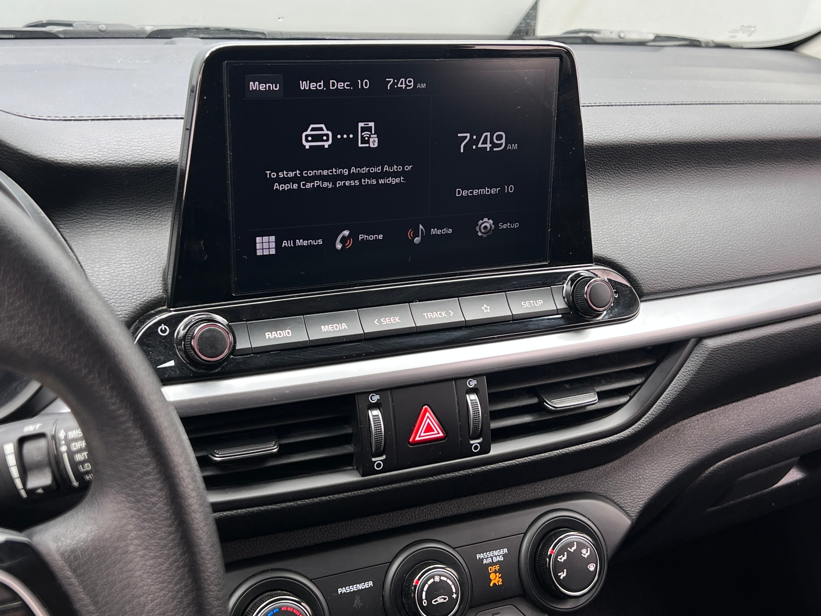 Thumbnail: 2024 Kia Forte - 4