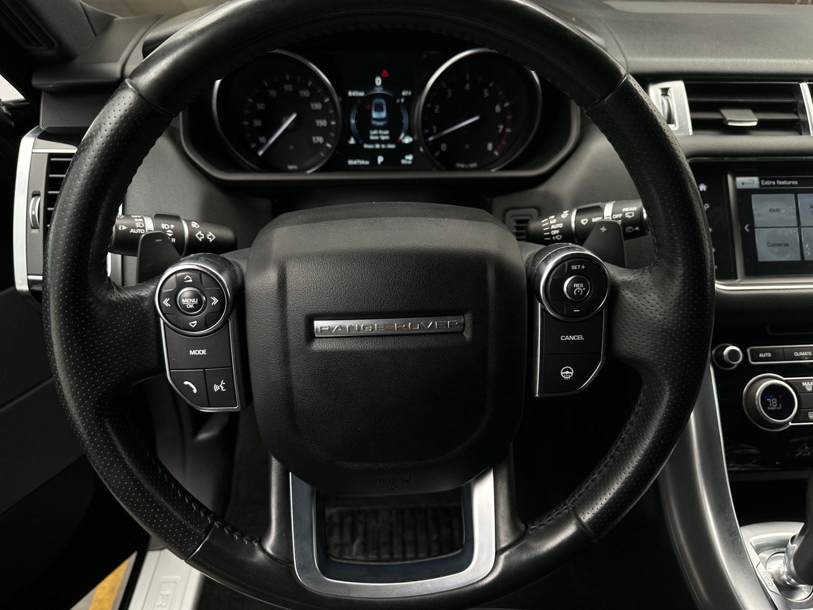 Thumbnail: 2016 Land Rover Range Rover Sport - 4