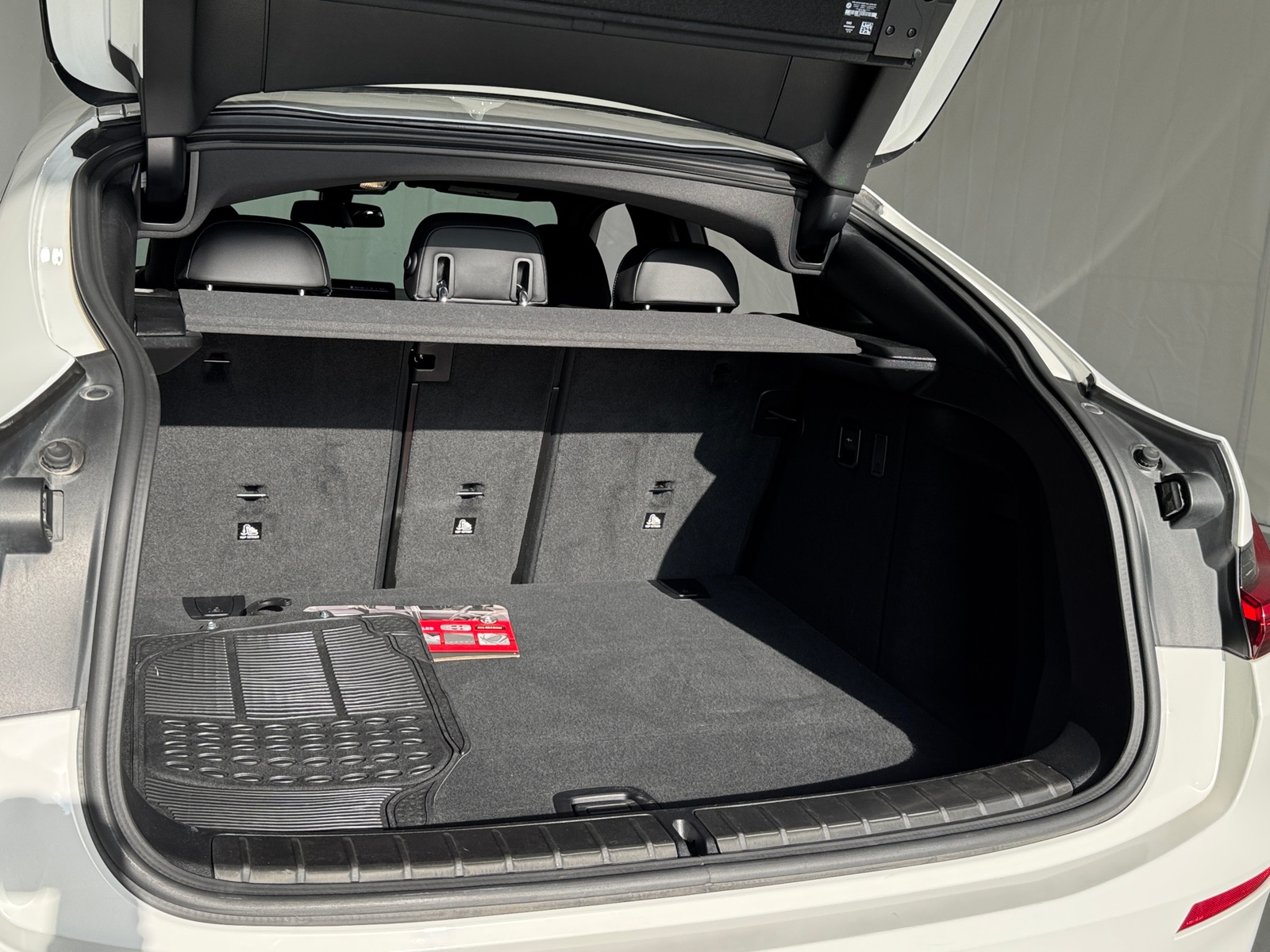 Thumbnail: 2023 BMW X4 - 6