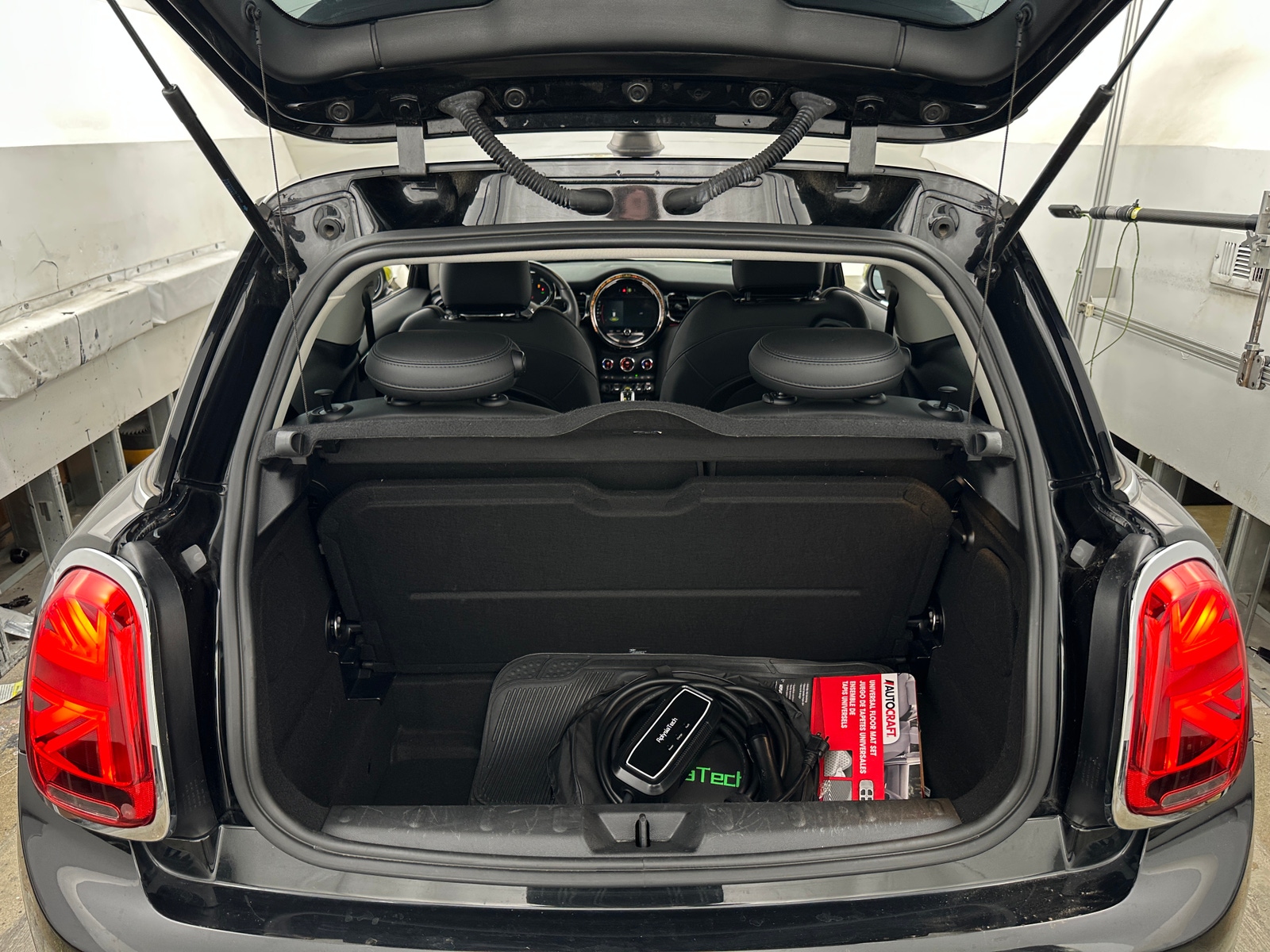 Thumbnail: 2023 MINI Cooper Hardtop - 6