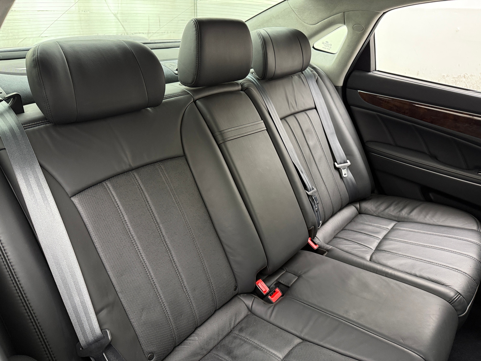 Thumbnail: 2011 Hyundai Equus - 5