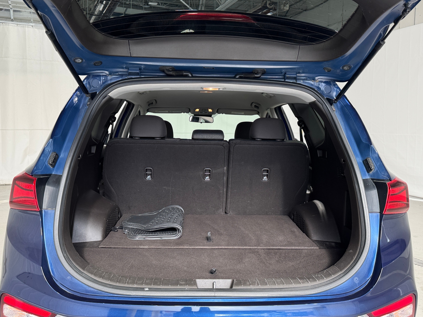 Thumbnail: 2019 Hyundai Santa Fe - 7