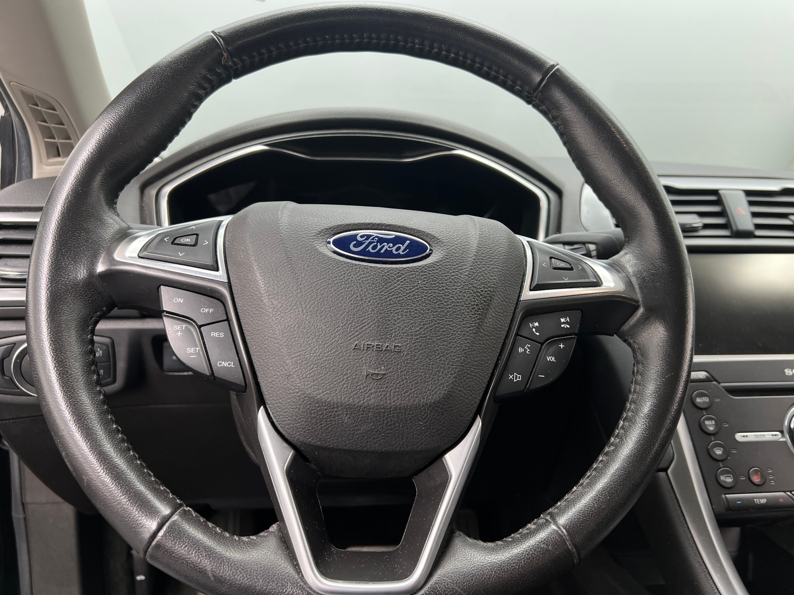 Thumbnail: 2016 Ford Fusion - 4