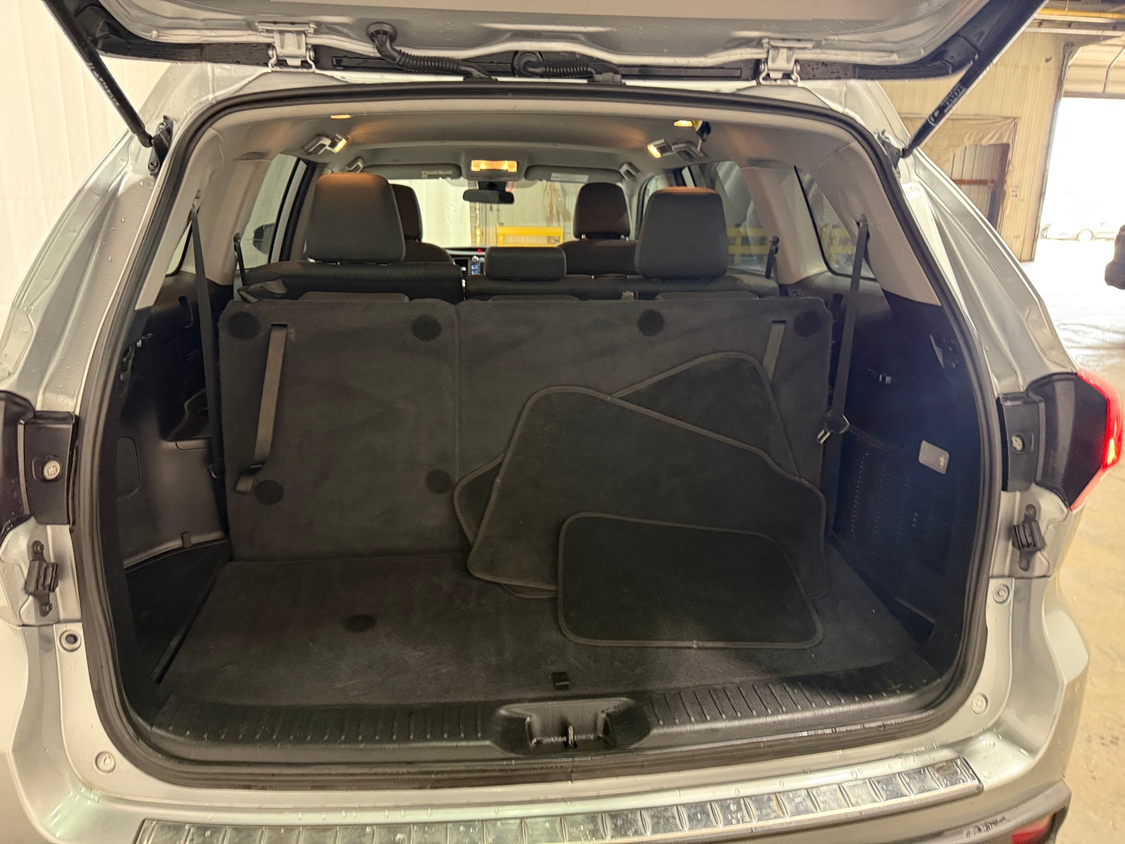 Thumbnail: 2019 Toyota Highlander - 7