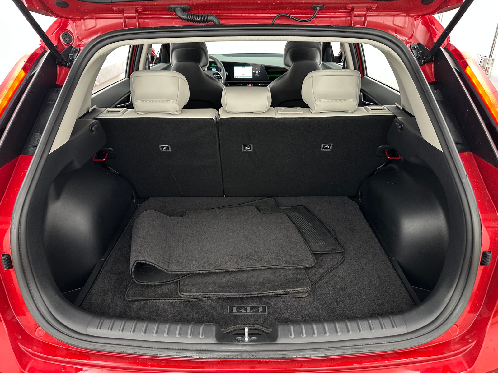 Thumbnail: 2024 Kia Niro - 7