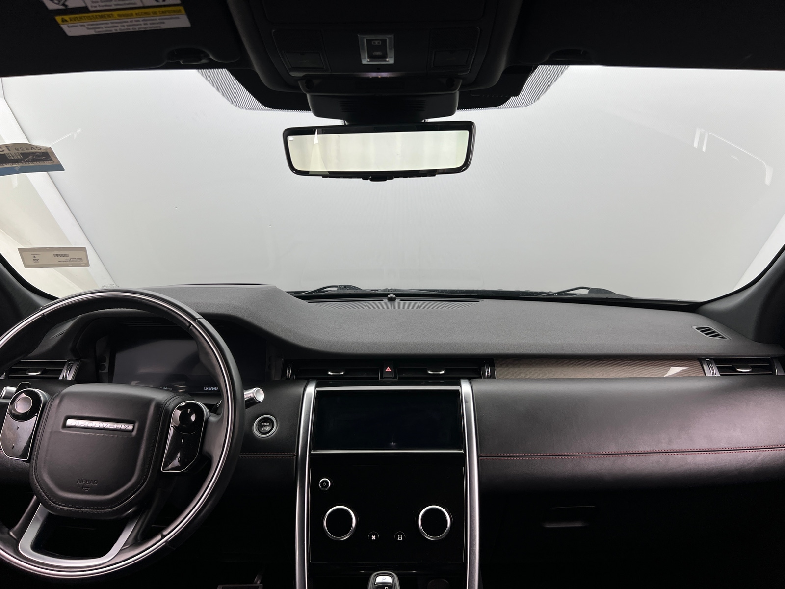 Thumbnail: 2020 Land Rover Discovery Sport - 2