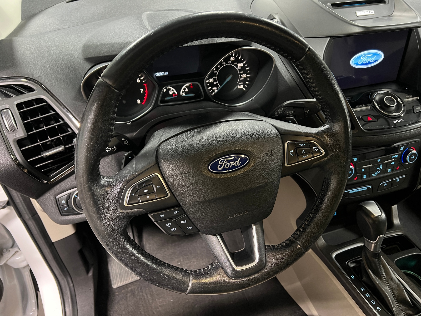 Thumbnail: 2017 Ford Escape - 4