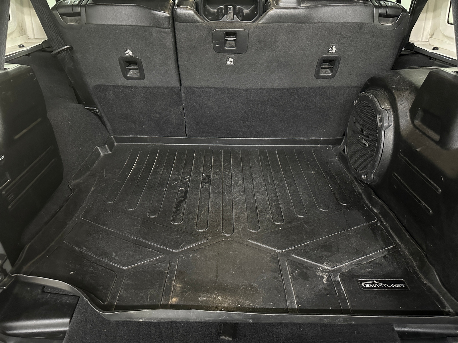 Thumbnail: 2021 Jeep Wrangler - 6