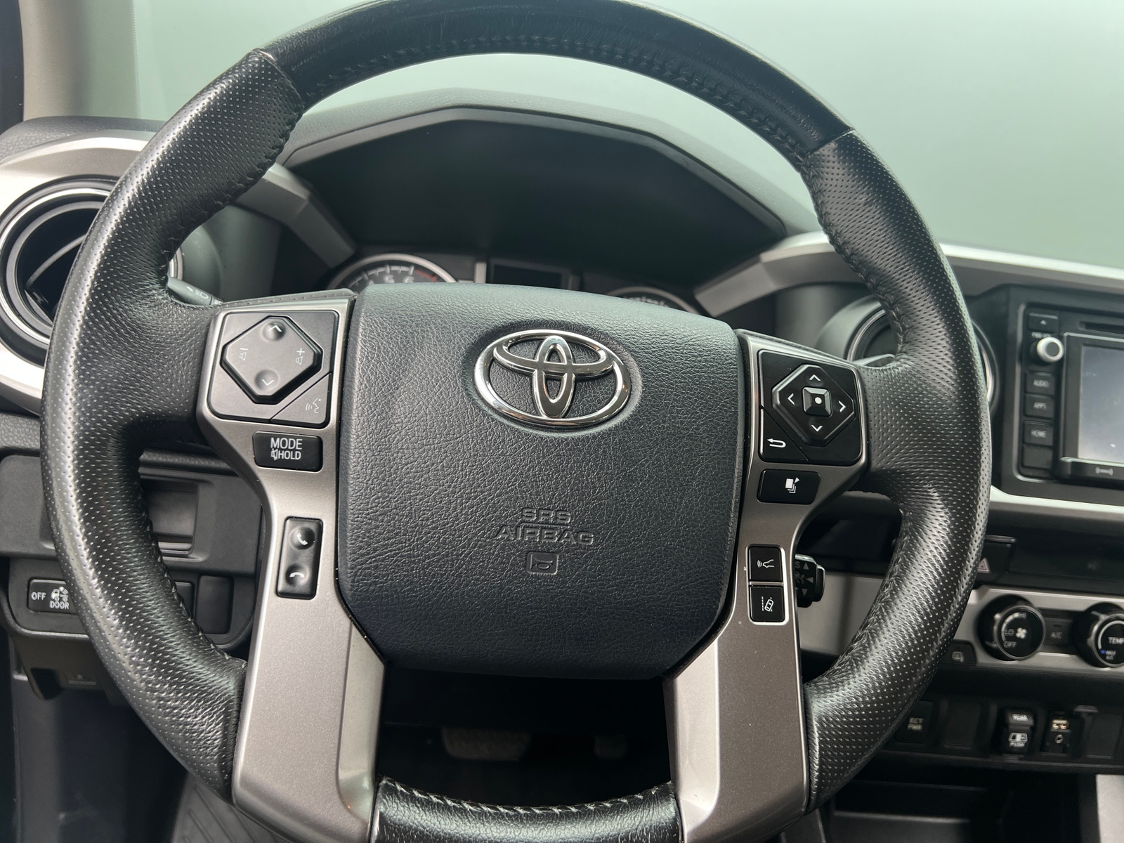 Thumbnail: 2018 Toyota Tacoma - 5