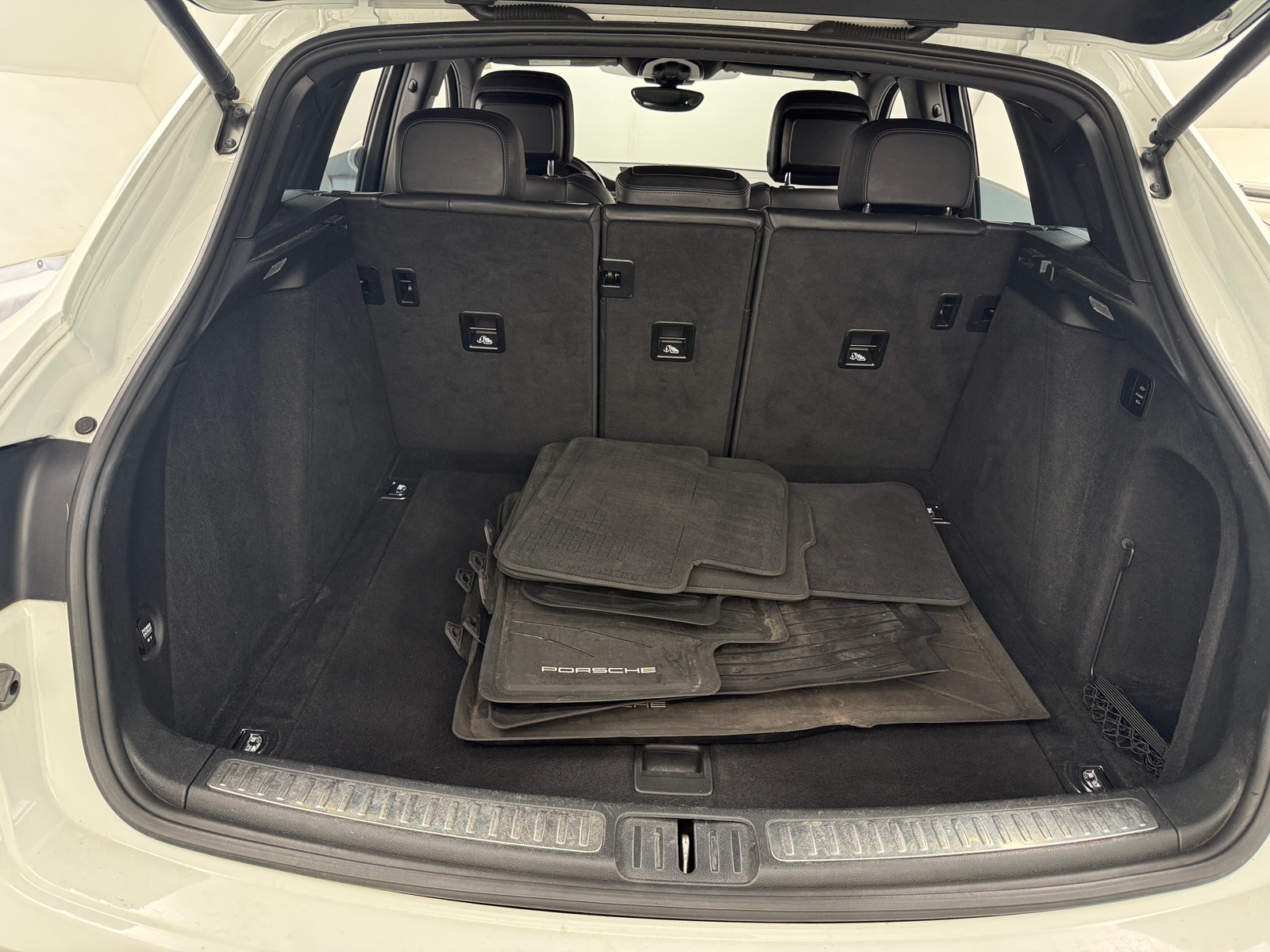 Thumbnail: 2017 Porsche Macan - 7