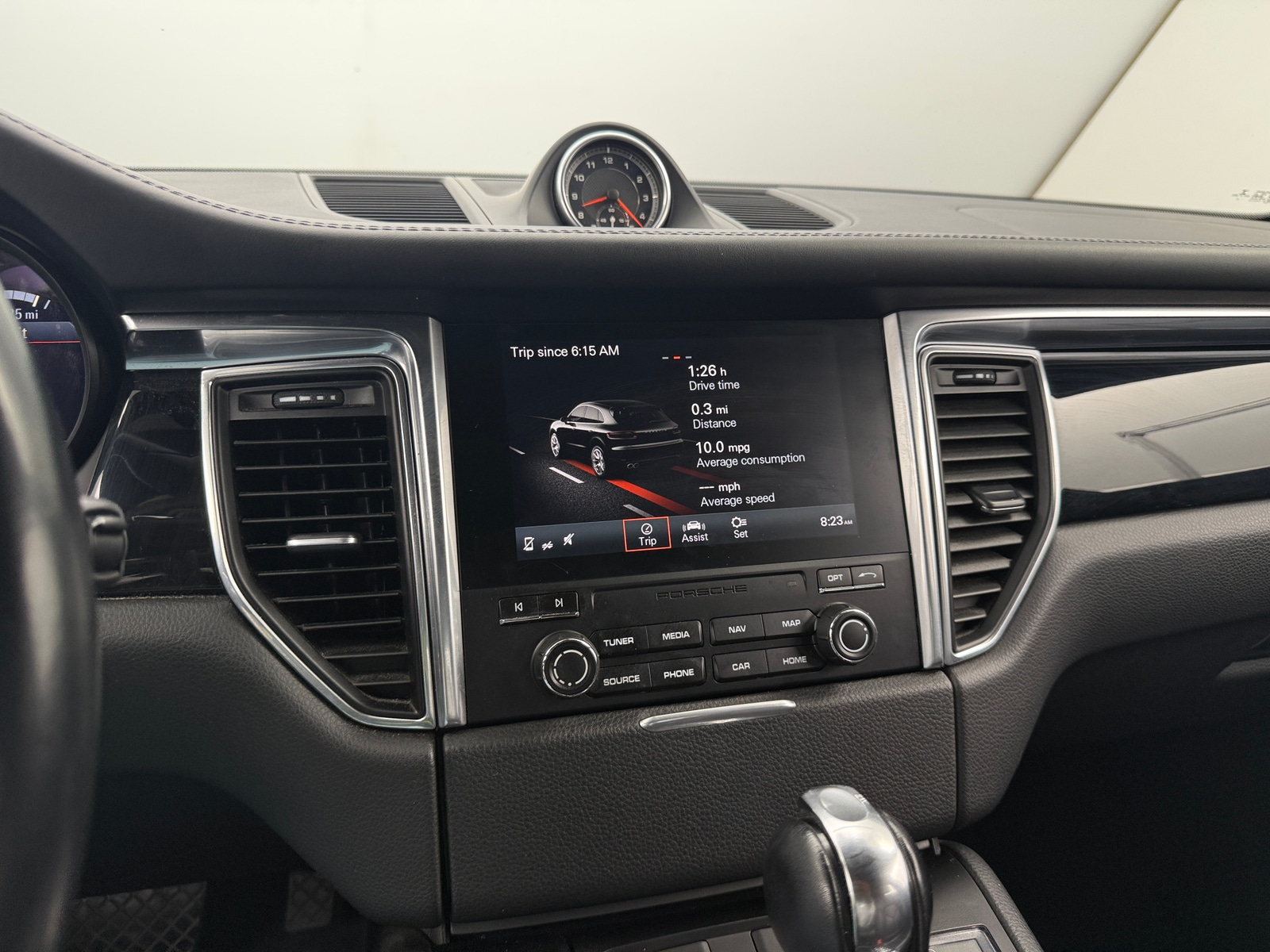 Thumbnail: 2017 Porsche Macan - 4