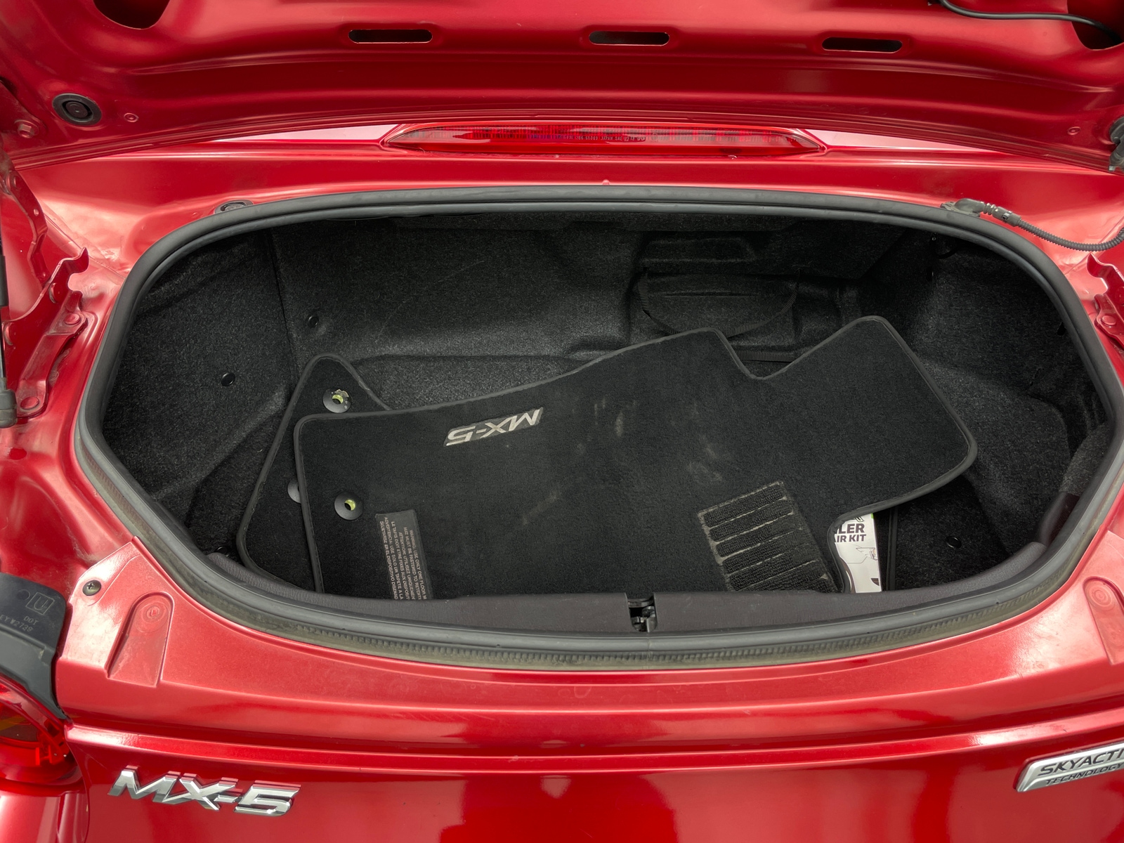 Thumbnail: 2016 Mazda MX-5 Miata - 5