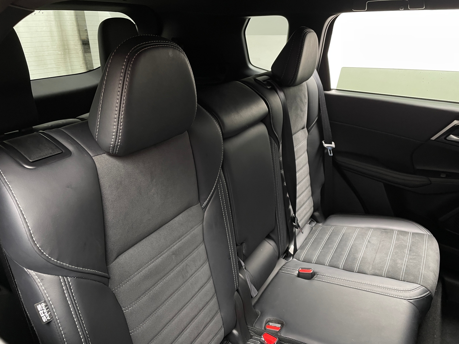 Thumbnail: 2024 Mitsubishi Outlander - 5