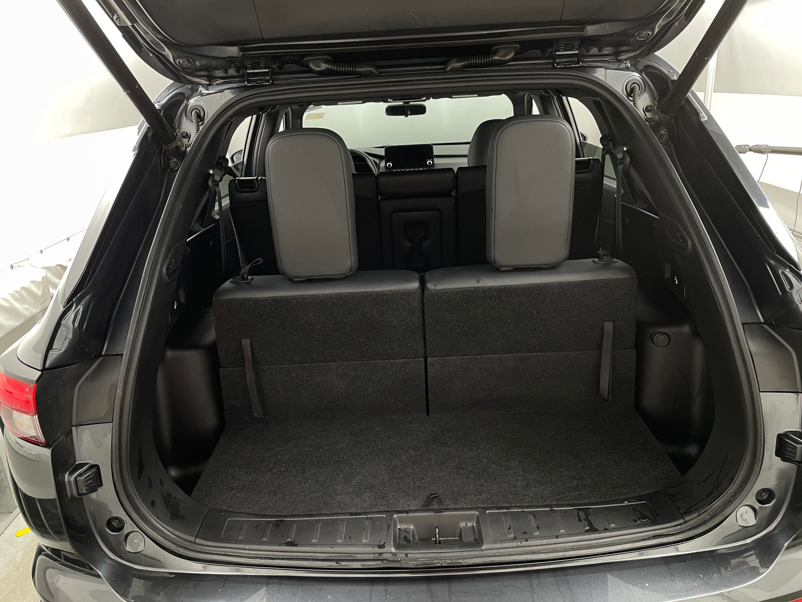 Thumbnail: 2024 Mitsubishi Outlander - 6