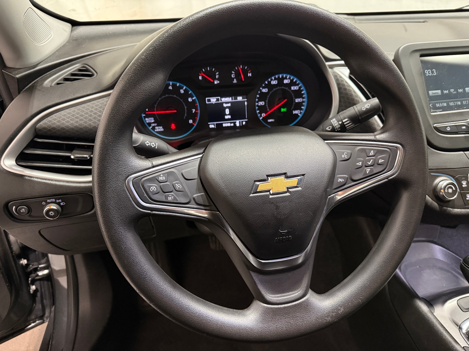 Thumbnail: 2018 Chevrolet Malibu - 5